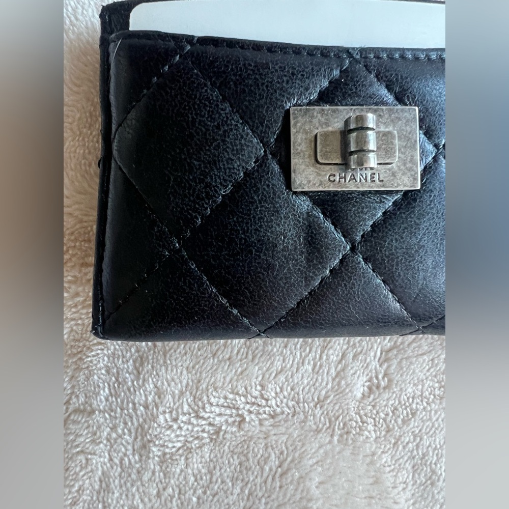 Rare Chanel Black/Aged Ruthenium Silver Lambskin Reissue Card Holder Wallet - Picture 3 of 11